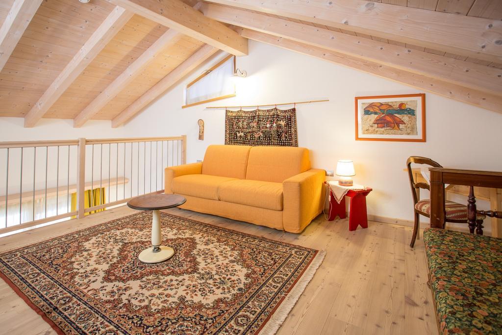 Castelir Suite Hotel Panchia Oda fotoğraf
